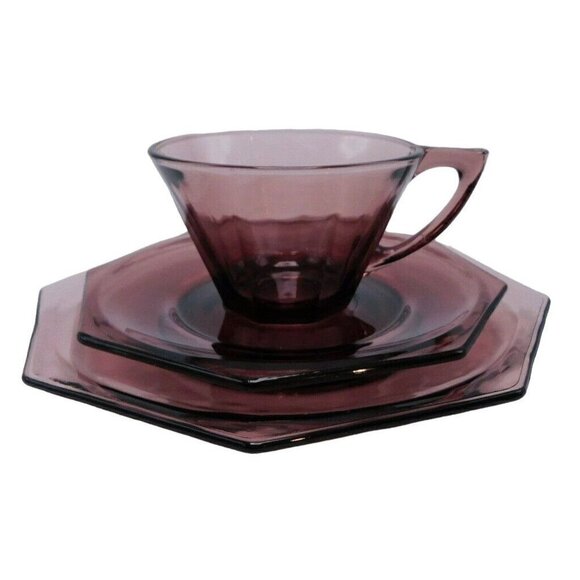 Hazel Atlas Moroccan Amethyst OctagonalCup & Saucer & Plate TRIO